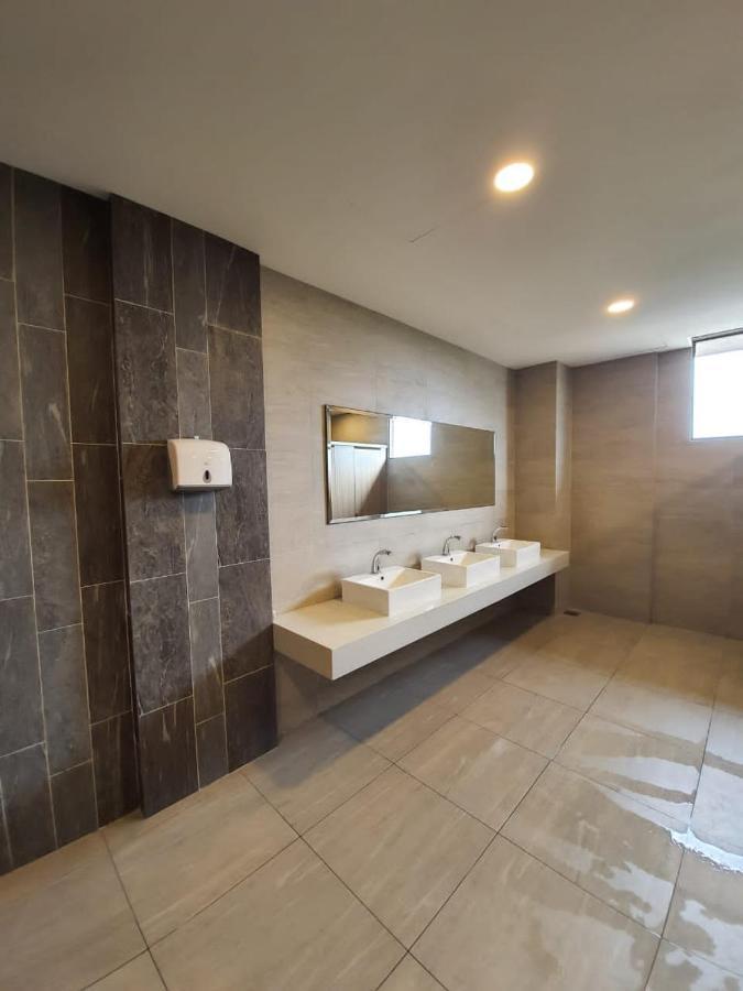 The Clio 2 Residences, Beside Conezion, Beside Ioi City Mall, Opposite Serdang Hospital, Beside Uniteen And Upm, Putrajaya Luaran gambar