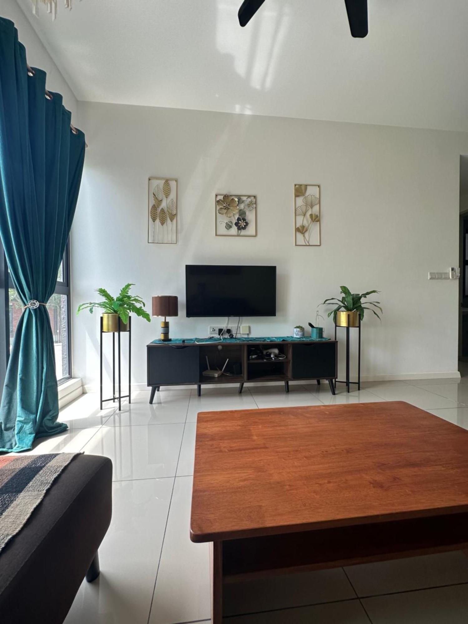 The Clio 2 Residences, Beside Conezion, Beside Ioi City Mall, Opposite Serdang Hospital, Beside Uniteen And Upm, Putrajaya Luaran gambar